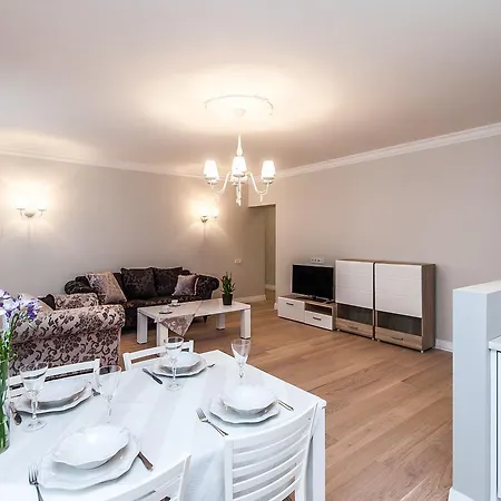 Lumiere Apartment *